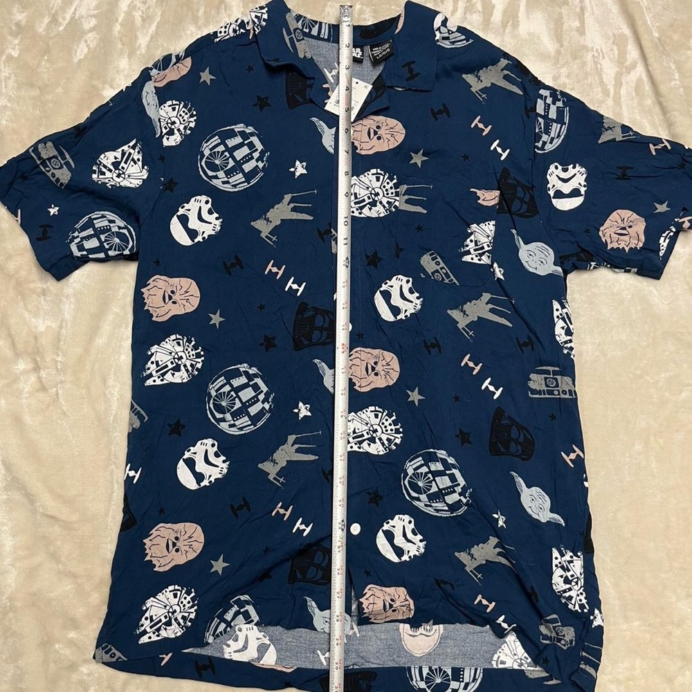 NWT Star Wars™ Short-Sleeve Button-Down Shirt – Navy, Size L (Men’s) - Picture 5 of 6